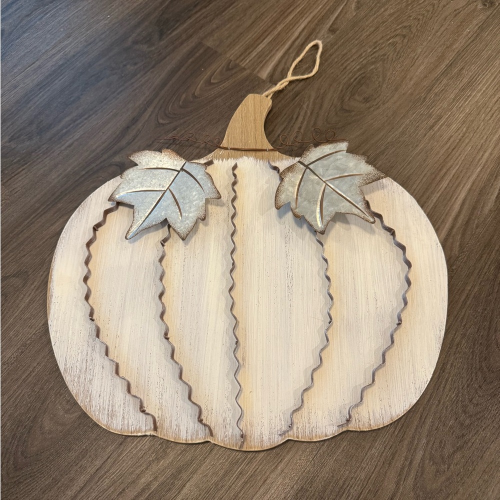 Hanging Door Pumpkin